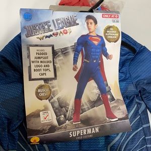 New Superman Halloween costume size 8-10